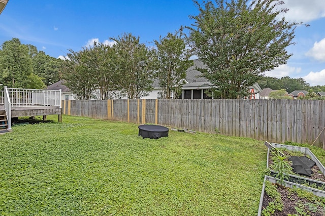 849 Graysville Rd, Chattanooga, TN 37421 - view of yard featuring a wooden deck