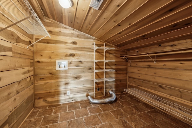 210 S 3rd St, Dickson, TN 37055 - walk in closet with vaulted ceiling