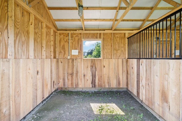 210 S 3rd St, Dickson, TN 37055 - view of stable