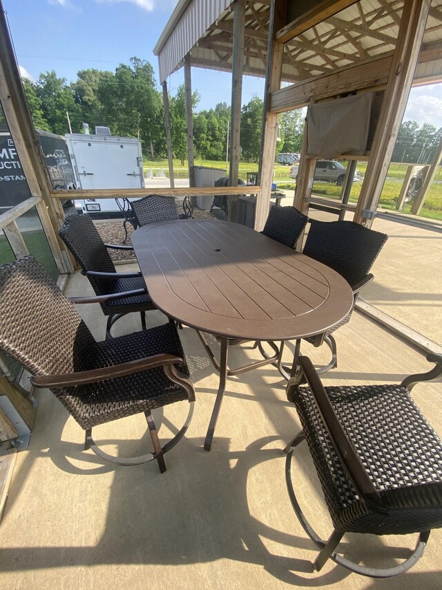 1139 River Front Dr, Clifton, TN 38425