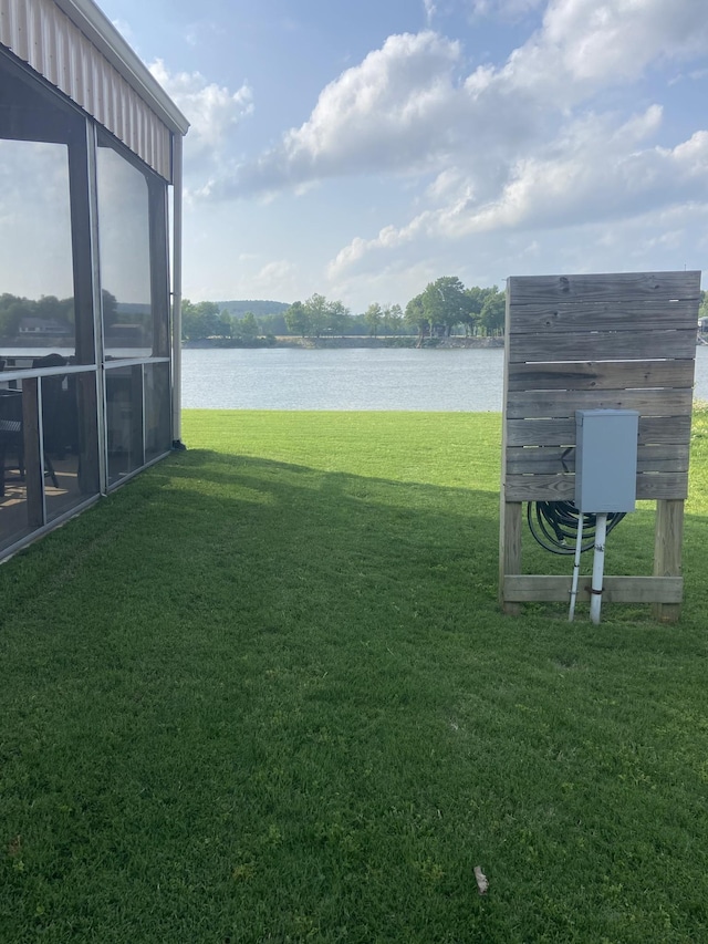 1139 River Front Dr, Clifton, TN 38425