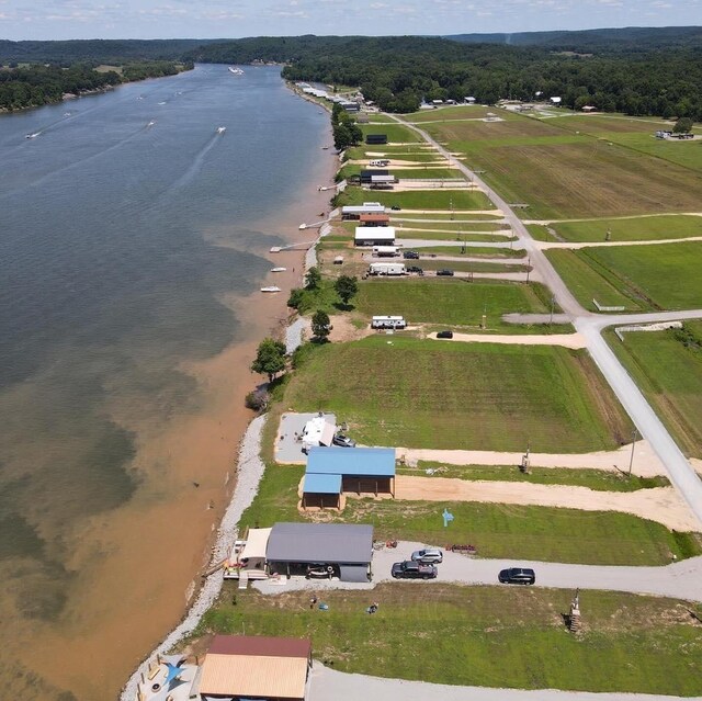 1139 River Front Dr, Clifton, TN 38425