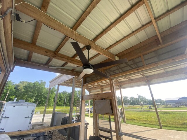 1139 River Front Dr, Clifton, TN 38425