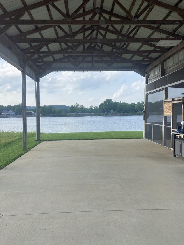 1139 River Front Dr, Clifton, TN 38425