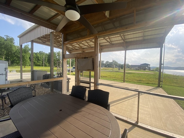 1139 River Front Dr, Clifton, TN 38425