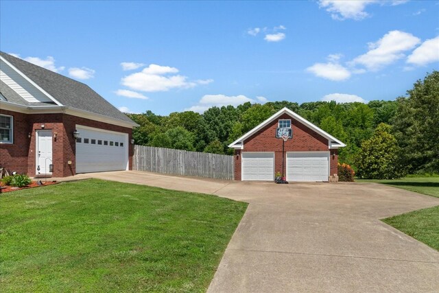 95 Country Ln, Lawrenceburg, TN 38464 - view of yard featuring a garage