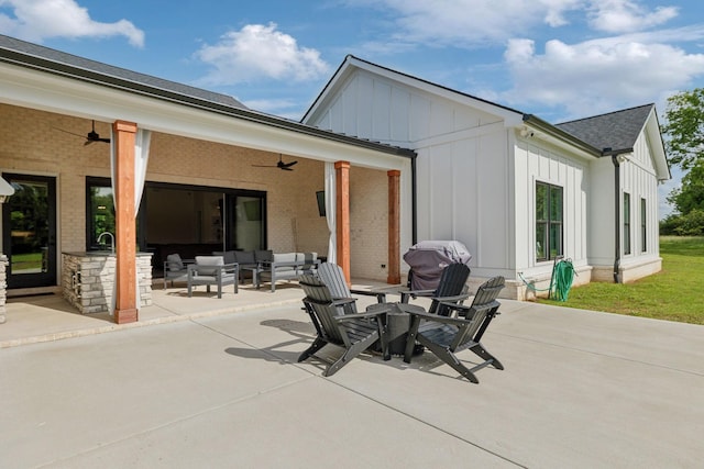 2648 Wilson Overall Rd, Murfreesboro, TN 37127 - view of patio featuring a ceiling fan and an outdoor living space