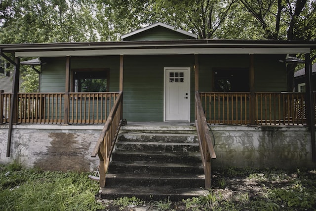 310 E 15th St, Columbia, TN 38401 - view of front of house featuring a porch