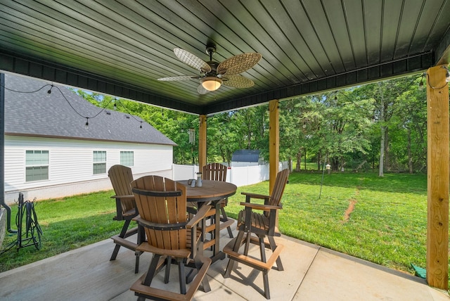 324 Kildeer Dr, Clarksville, TN 37040 - view of patio with outdoor dining area and a ceiling fan