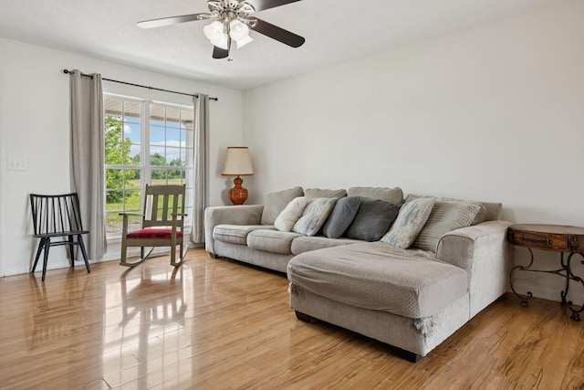 1809 Mosley Ferry Rd, Chapmansboro, TN 37035 - living area featuring ceiling fan and light wood-style floors