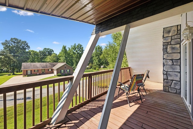 117 Sparrow Ln, Dover, TN 37058 - wooden deck featuring a yard