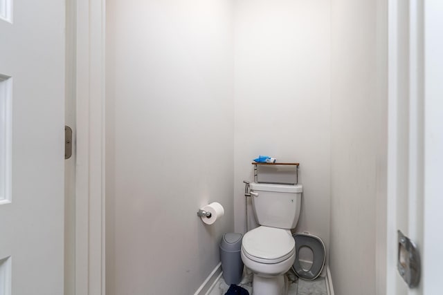 604 Birdie Dr, Spring Hill, TN 37174 - bathroom with baseboards and toilet