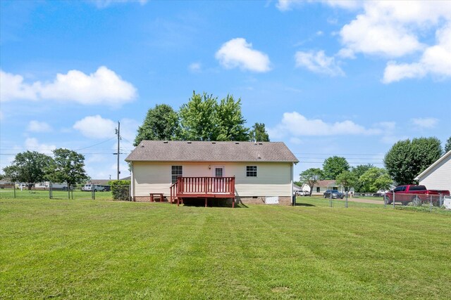 104 Hillcreek Ct, Portland, TN 37148 - back of house featuring a deck and crawl space