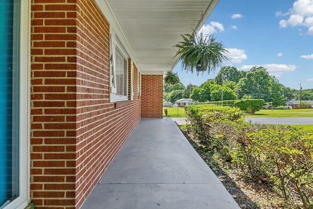 414 Ashe Ave, New Johnsonville, TN 37134 - view of patio / terrace