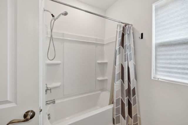 3264 Hearth Hollow Rd, Columbia, TN 38401 - bathroom with shower / bathtub combination with curtain