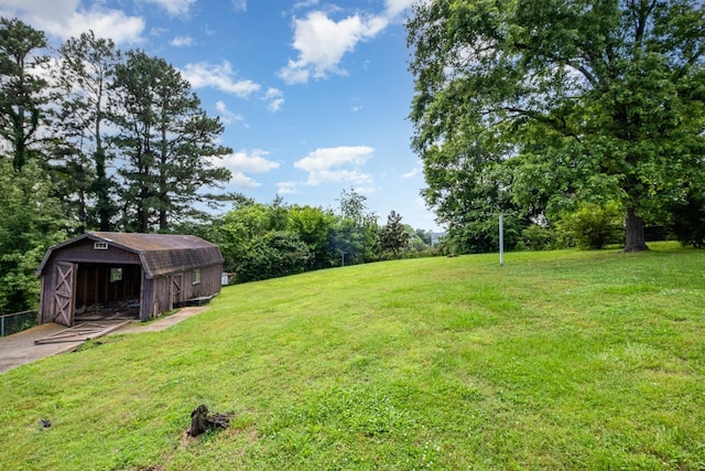 924 Shauna Dr, Nashville, TN 37214 - view of green lawn featuring an outbuilding and a barn