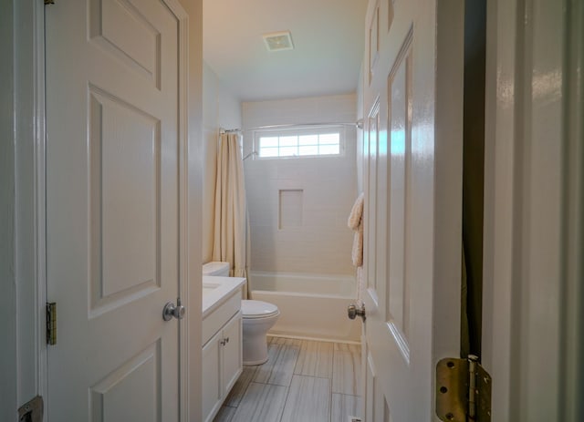 3302 Foxtrot Ct, Spring Hill, TN 37174 - full bathroom featuring toilet, vanity, and shower / bathtub combination with curtain