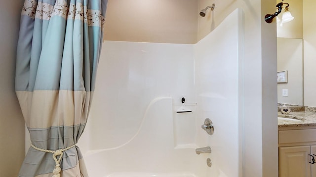 516 Letcher Ave, Lebanon, TN 37087 - full bath featuring shower / bath combination with curtain and vanity