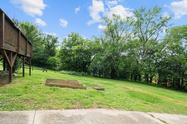 97 Whitefield Ln, Carthage, TN 37030 - view of grassy yard featuring a wooden deck