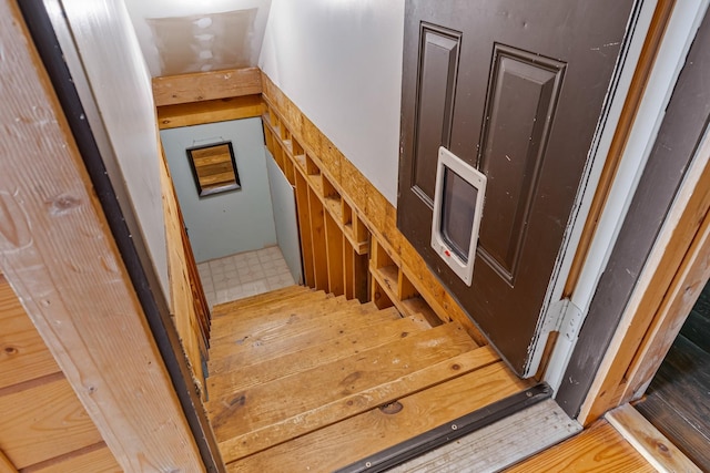 2223 Simmons Ridge Rd, Cornersville, TN 37047 - view of staircase