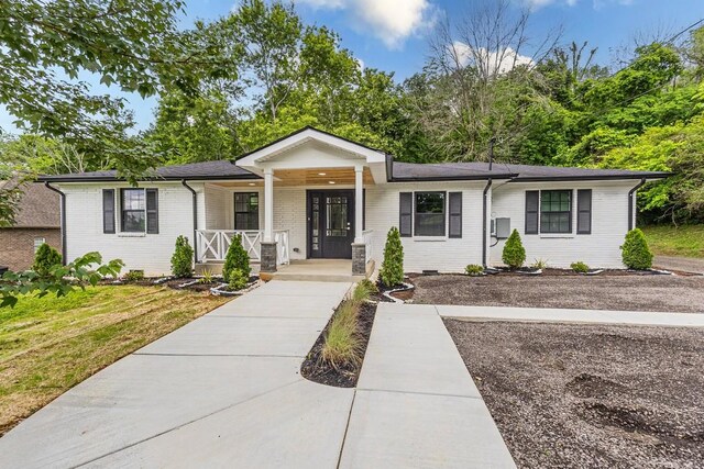 4044 Brick Church Pike, Nashville, TN 37207 - ranch-style home with a porch and brick siding