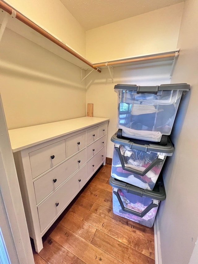 783 Galen Rd, Lafayette, TN 37083 - walk in closet featuring wood-type flooring