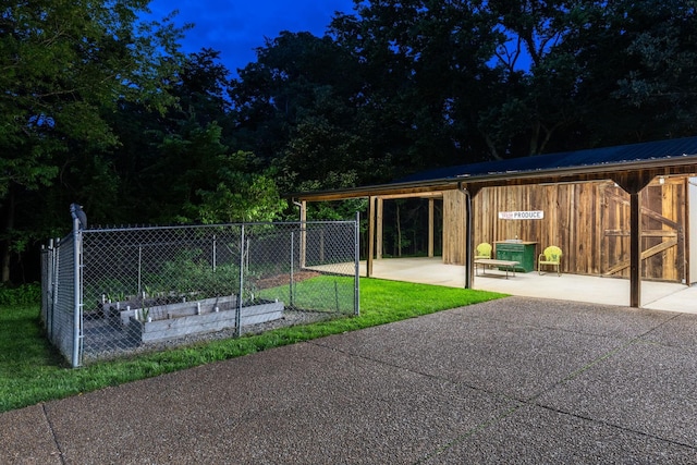 460 Whistler Cv, Franklin, TN 37067 - view of yard featuring a patio