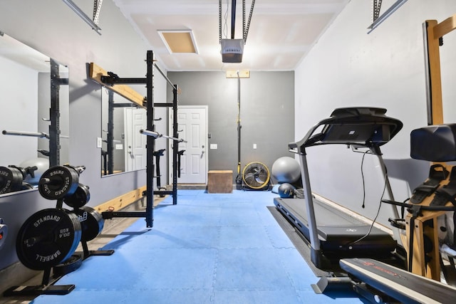 212 Walden Village Ln, Nashville, TN 37210 - workout area featuring a garage