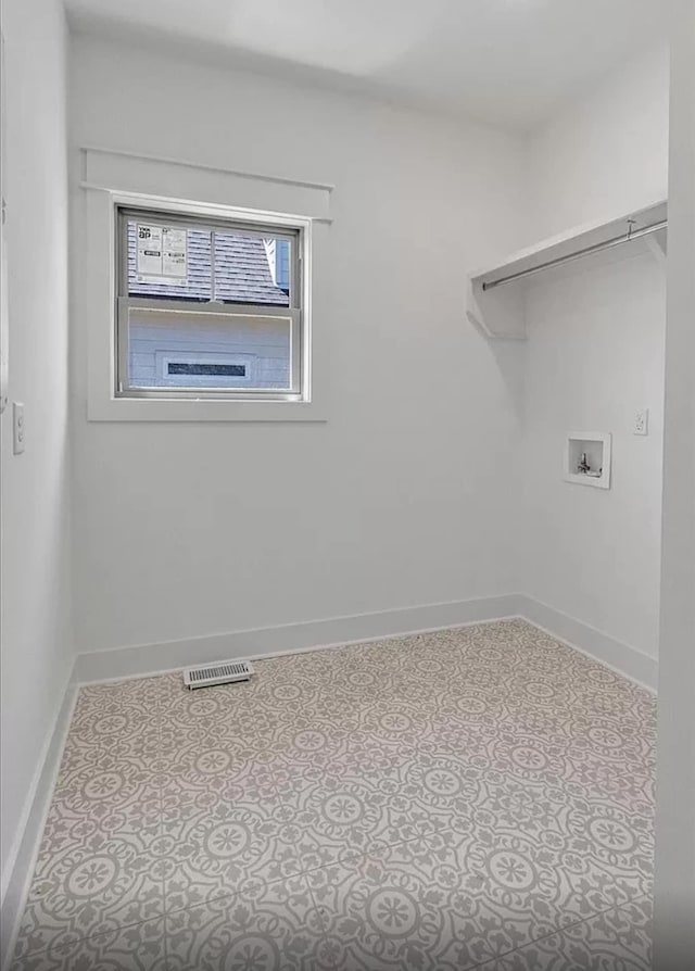 691 Compton Rd, Murfreesboro, TN 37130 - laundry area with washer hookup and baseboards