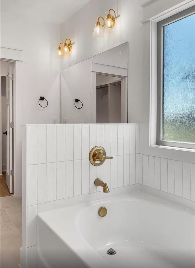 691 Compton Rd, Murfreesboro, TN 37130 - full bathroom featuring a bath