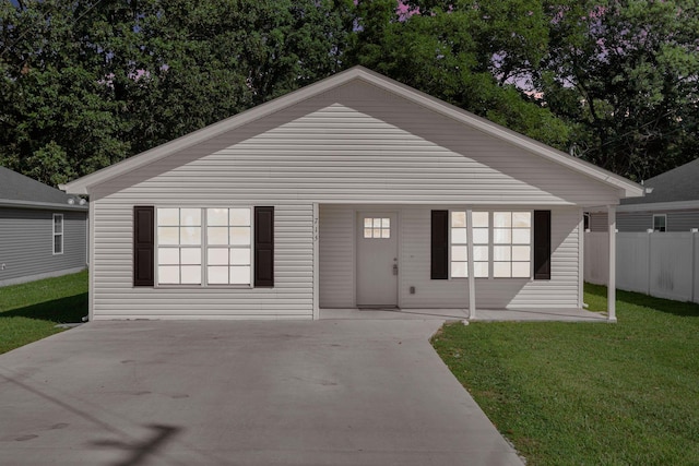 715 E Lincoln St, Tullahoma, TN 37388 - photo 2