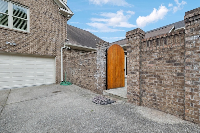 327 Whitworth Way, Nashville, TN 37205 - view of gate