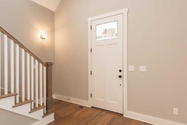 1600 Anderson Ave, Chattanooga, TN 37404 - entrance foyer featuring wood finished floors, baseboards, stairway, and vaulted ceiling
