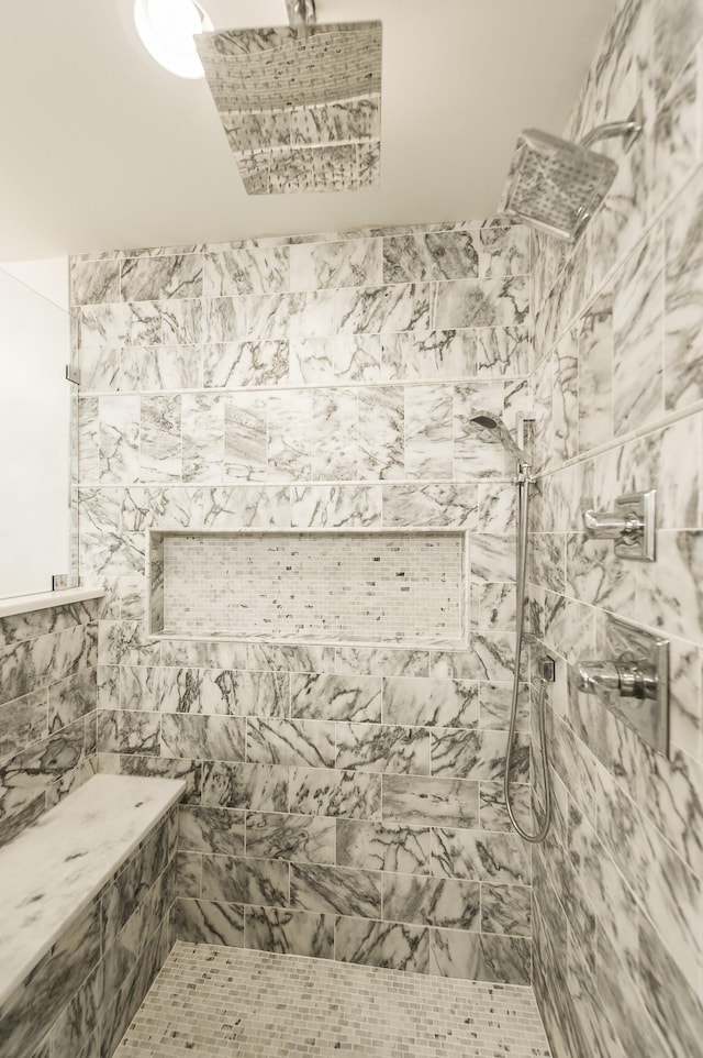 1078 Sunset Dr, Gallatin, TN 37066 - bathroom with a tile shower