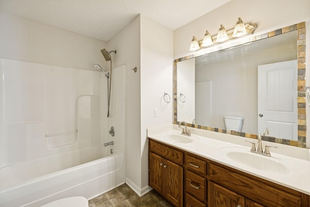 1006 Aretha Dr, Murfreesboro, TN 37128 - full bath with toilet, double vanity, shower / washtub combination, and baseboards