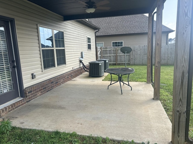 1370 Millet Dr, Clarksville, TN 37040 - view of patio featuring ceiling fan and central AC