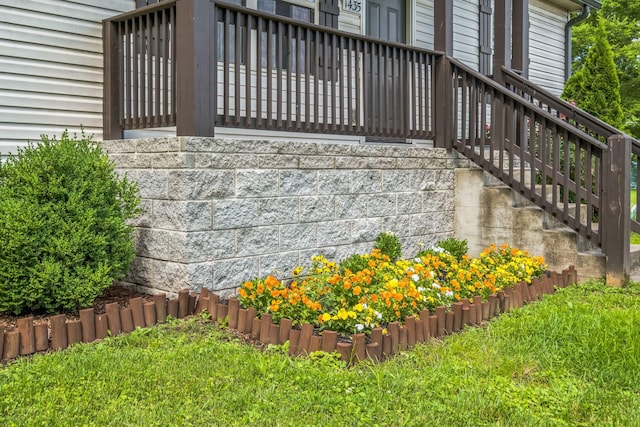 1435 Silver Creek Rd, Lewisburg, TN 37091 - exterior space with stairs