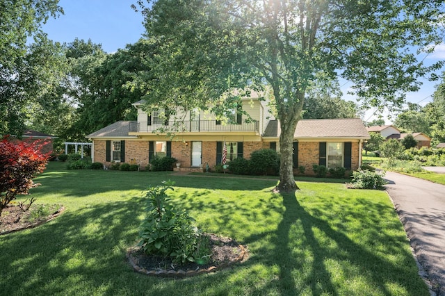 412 Benton Ln, Franklin, TN 37067 - traditional-style home with brick siding and a front lawn