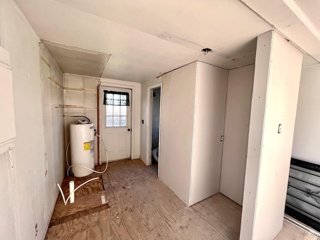 715 Hunt St, Winchester, TN 37398 - utilities featuring water heater