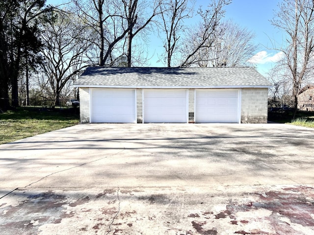 715 Hunt St, Winchester, TN 37398 - view of detached garage