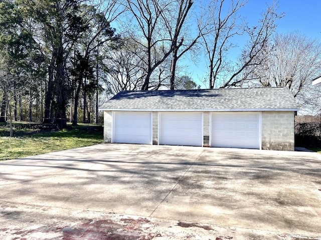 715 Hunt St, Winchester, TN 37398 - view of detached garage