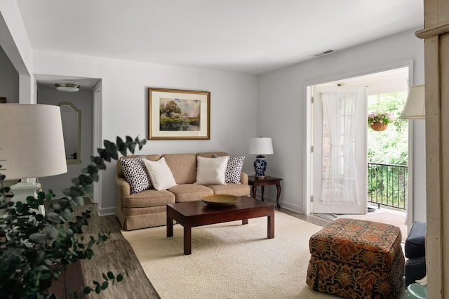 5025 Hillsboro Pike Unit 24K, Nashville, TN 37215 - living area with baseboards