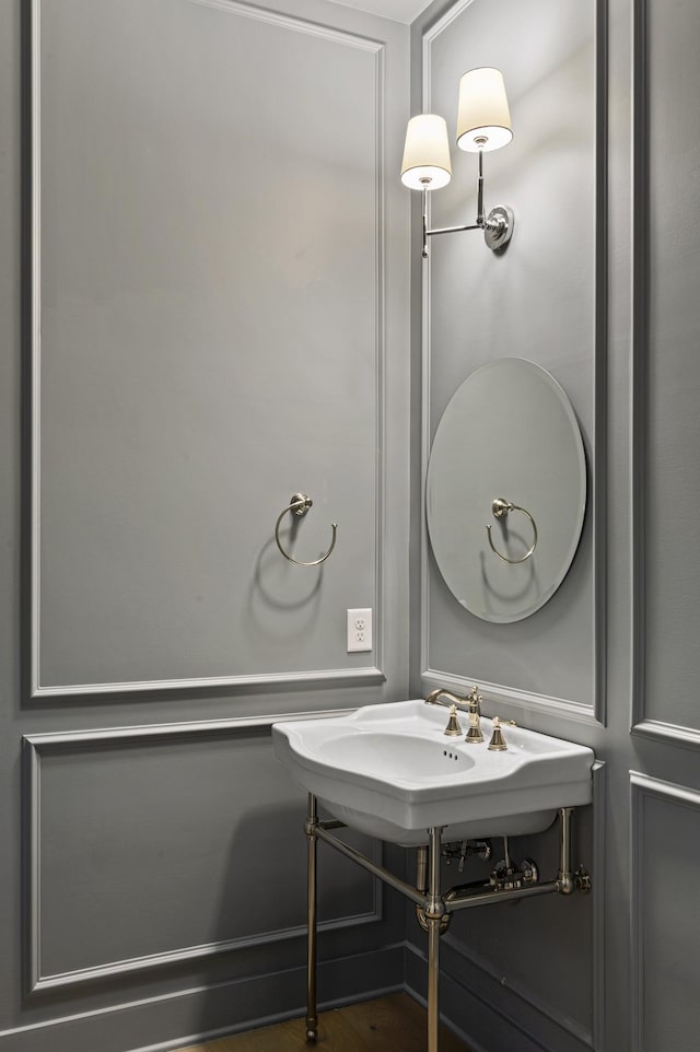 1601 S Observatory Dr Unit C, Nashville, TN 37215 - bathroom with a sink