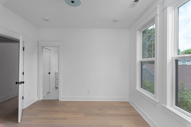 1330 Mcalpine Ave, Nashville, TN 37216 - spare room featuring light wood-type flooring and baseboards