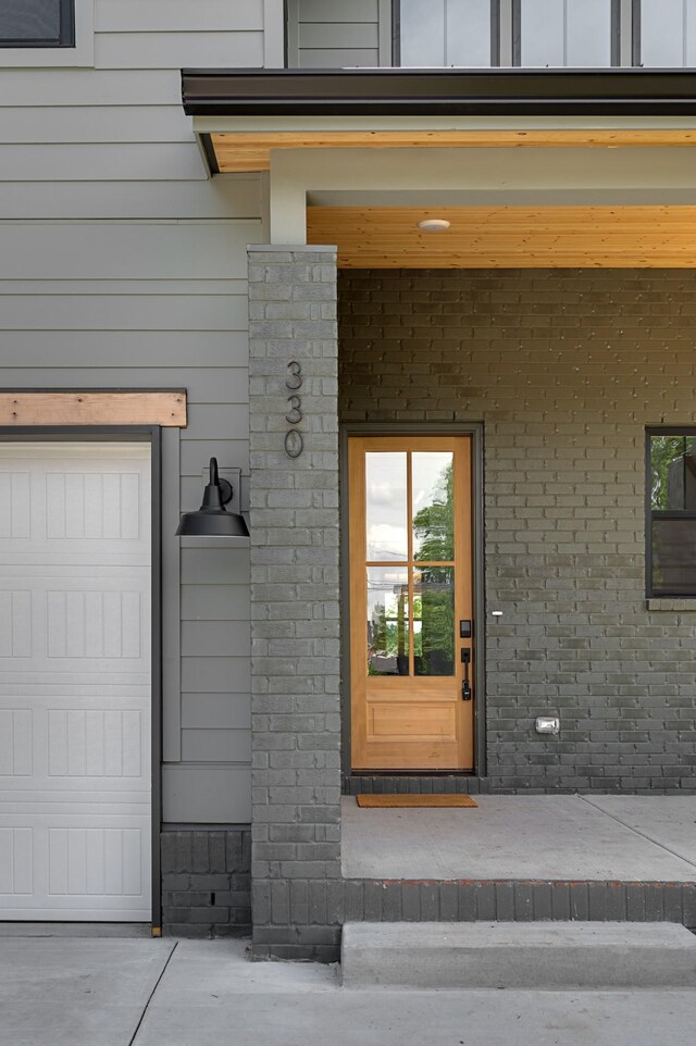 1330 Mcalpine Ave, Nashville, TN 37216 - property entrance featuring brick siding