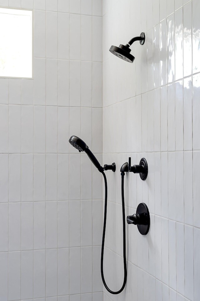 1330 Mcalpine Ave, Nashville, TN 37216 - bathroom view of a tile shower