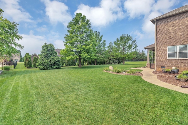 525 Amberly St, Murfreesboro, TN 37129 - view of green lawn