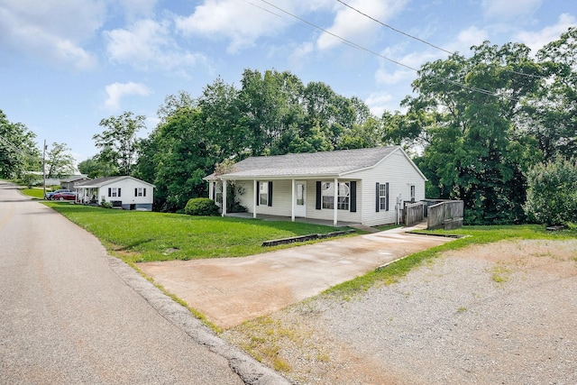 221 Oakwood St, Sparta, TN 38583 - photo 3