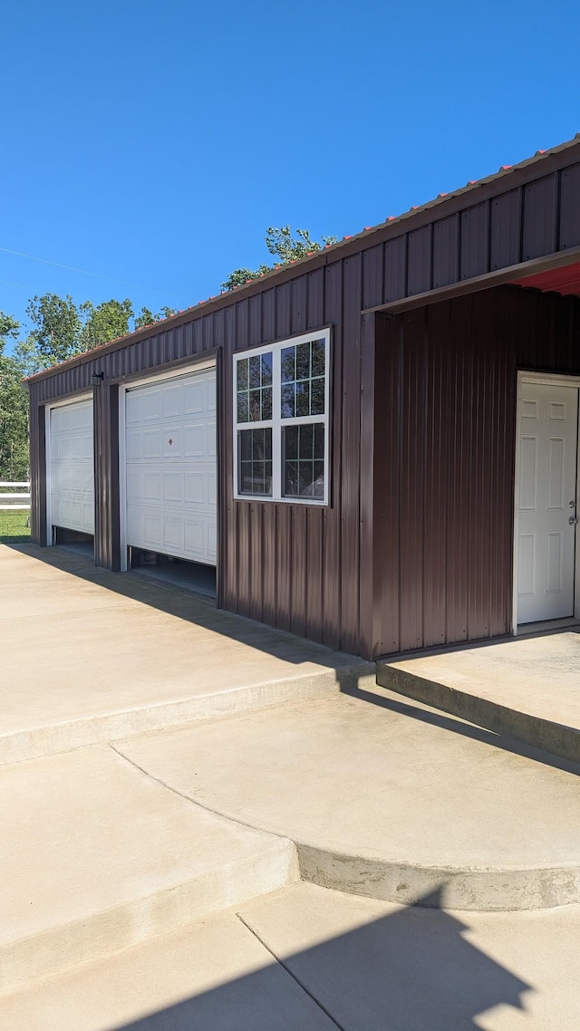 171 Ashmore Rd, Summertown, TN 38483 - view of garage