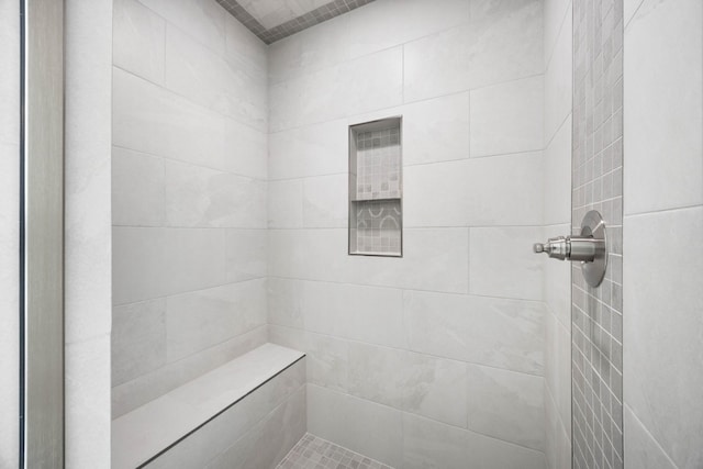 2582 Rafiki Dr, Clarksville, TN 37042 - bathroom with a tile shower